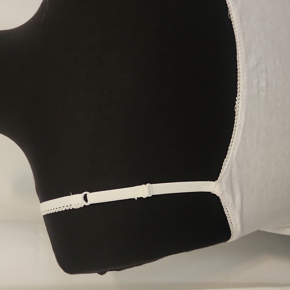 ELLE "Must Have" Off-White Lace Trim Cami – Size M - Picture 4 of 7